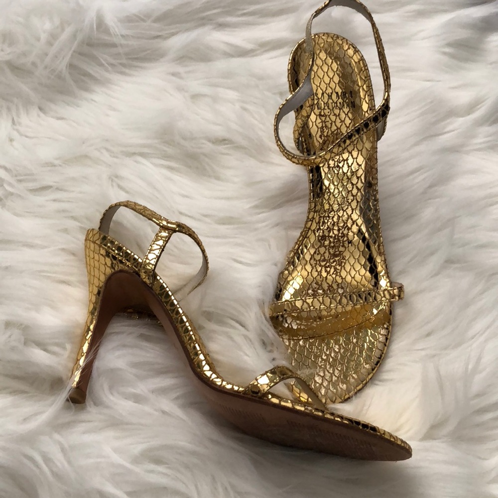 🎉HP🎉Stuart Weitzman Metallic Gold Strappy Sandal